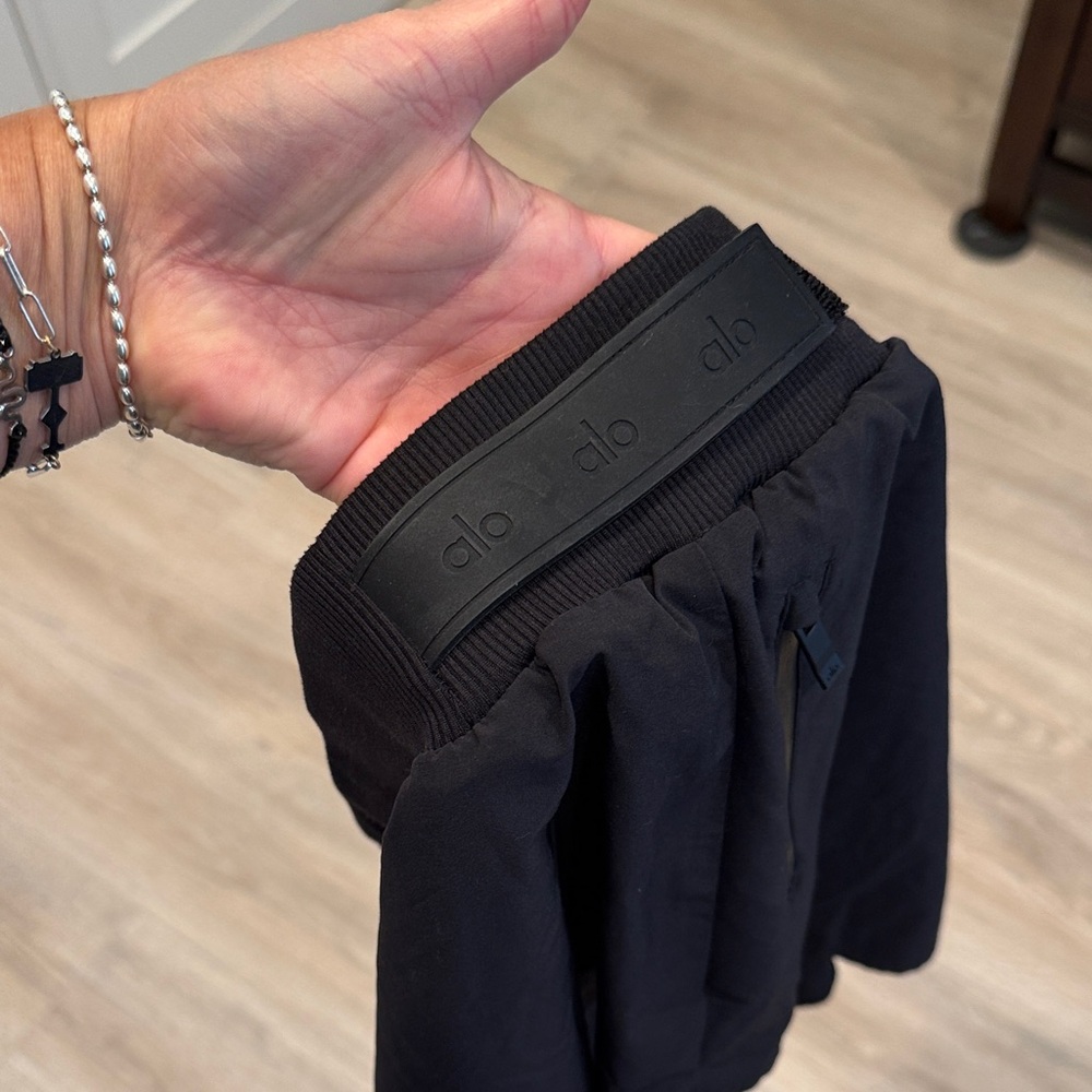 ALO Yoga Black Skirt with Logo Patch - Picture 11 of 15